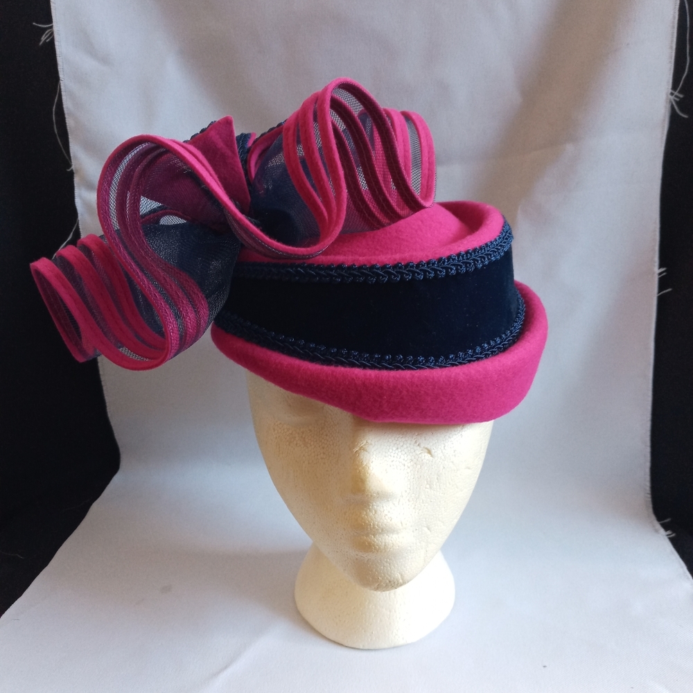 Women's hat